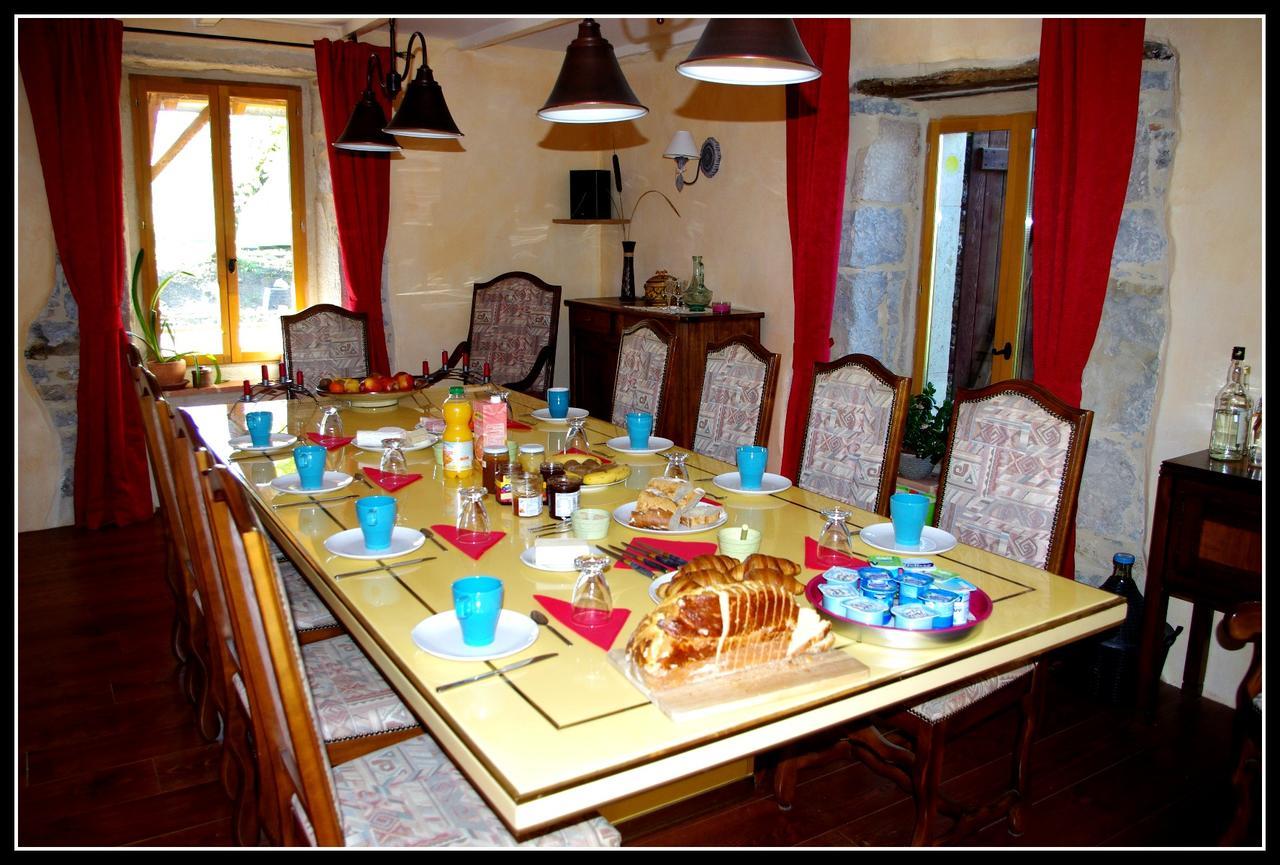la prade basse Bed and Breakfast Saint-Antonin Buitenkant foto